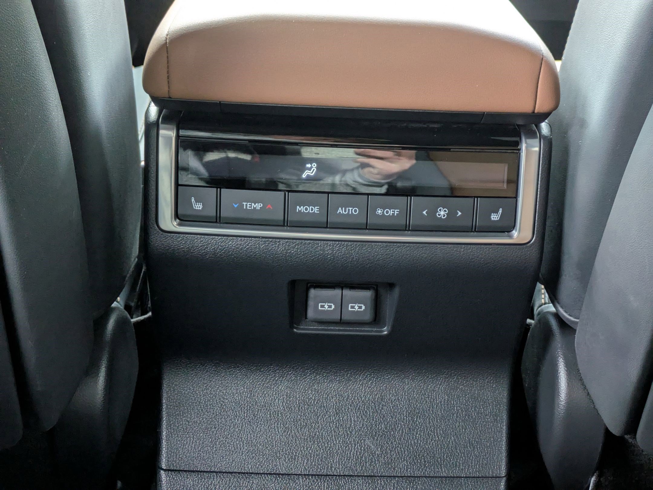 Used 2024 Lexus GX 550 w/ Accessory Package (Z1) image 23