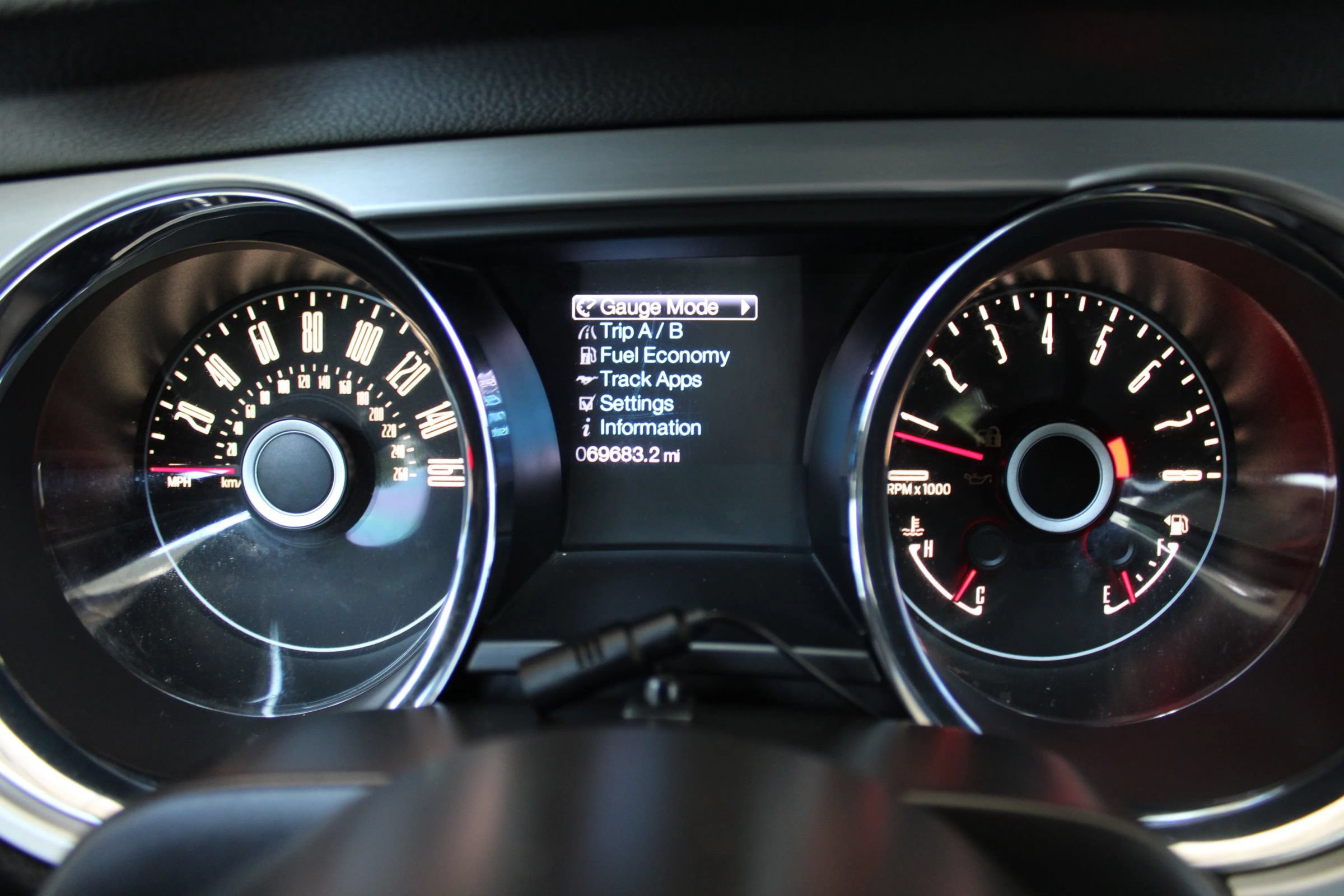 Used 2014 Ford Mustang Premium RWD image 9
