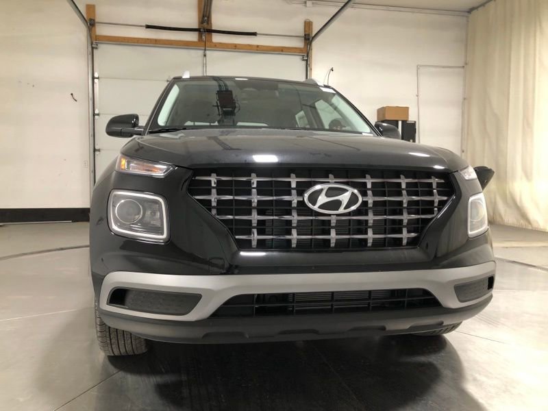 New 2026 Hyundai Venue SEL FWD image 2