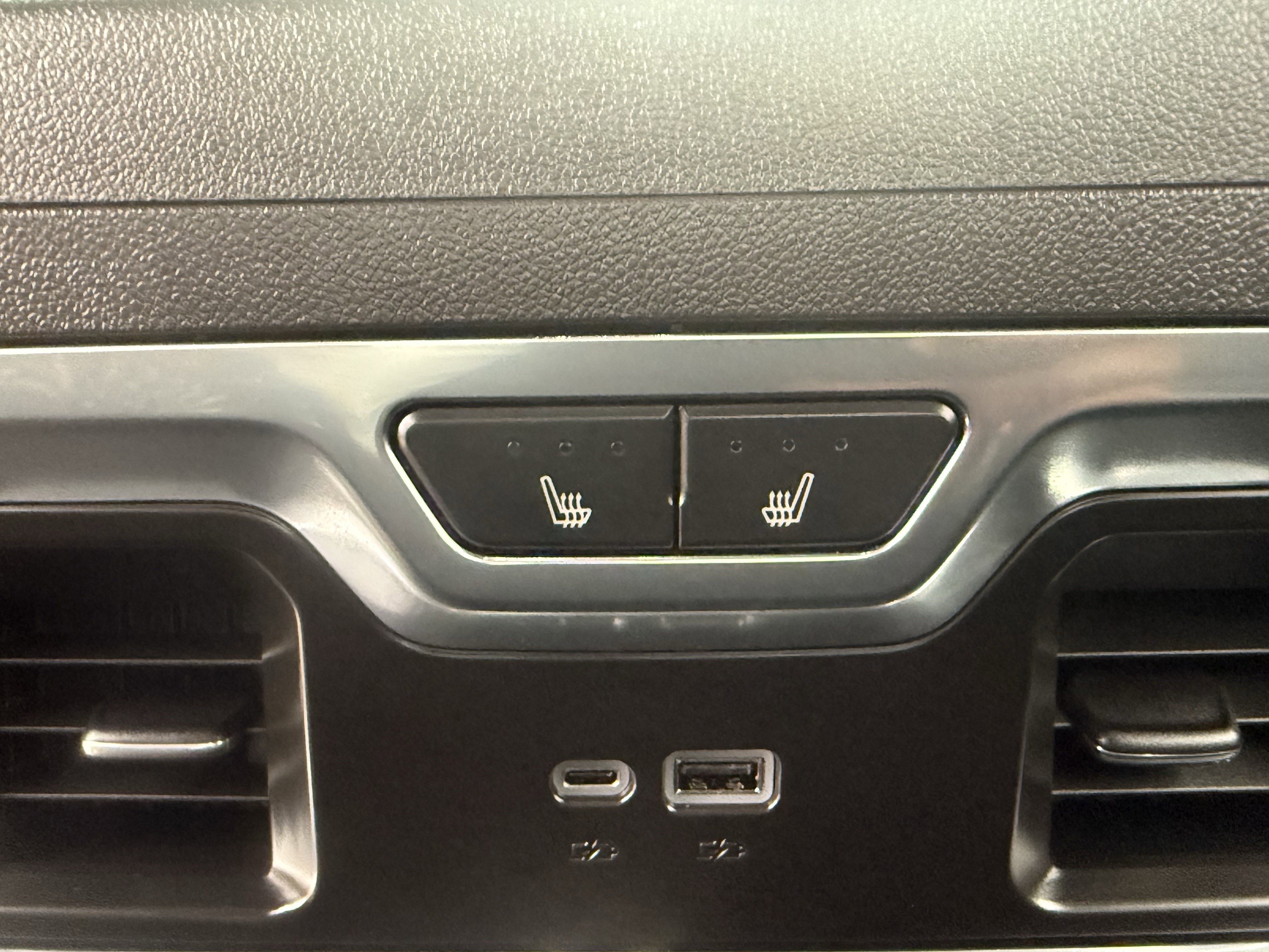 Used 2026 GMC Sierra 1500 SLT image 32