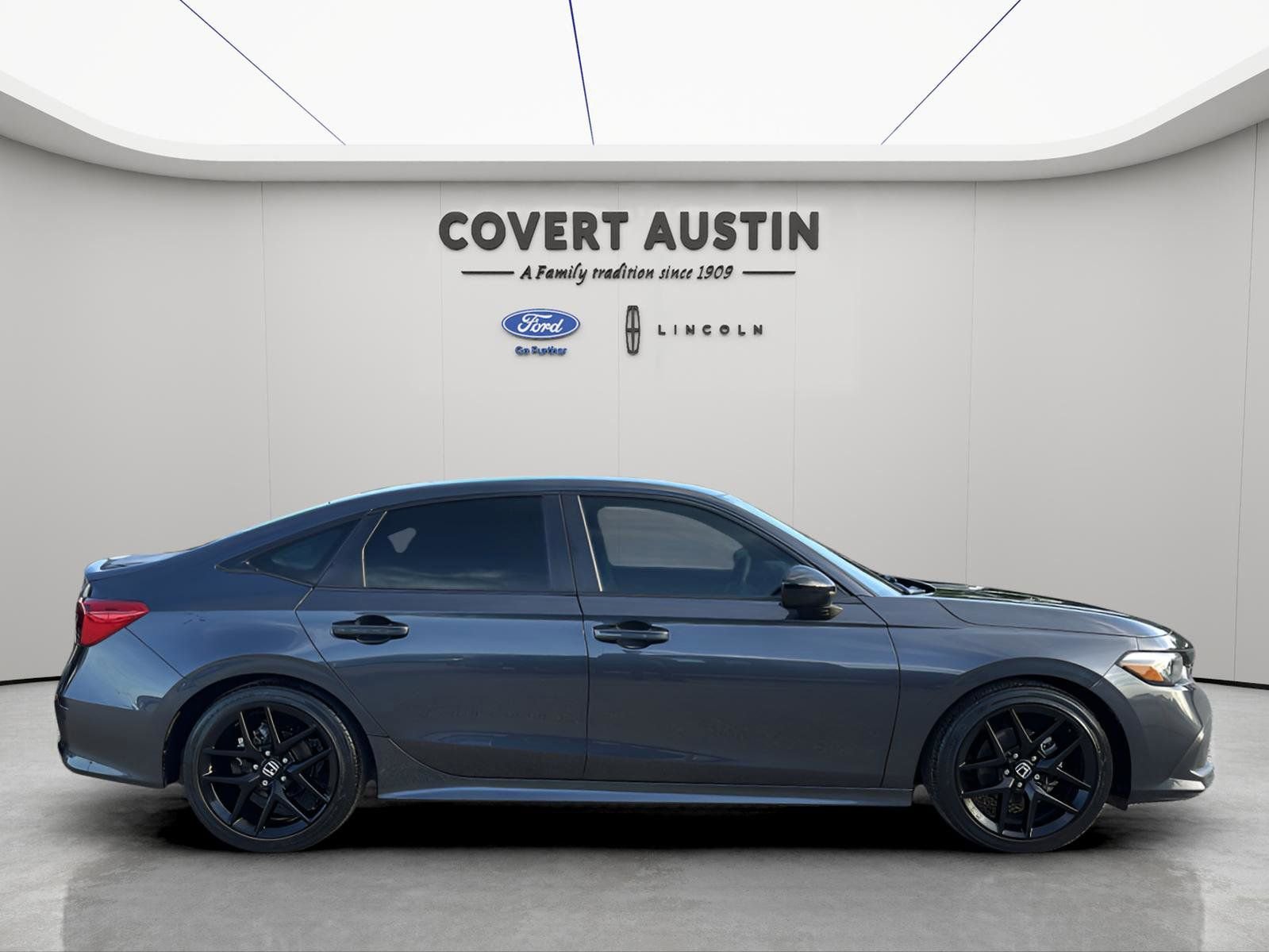 Used 2023 Honda Civic Sport image 6