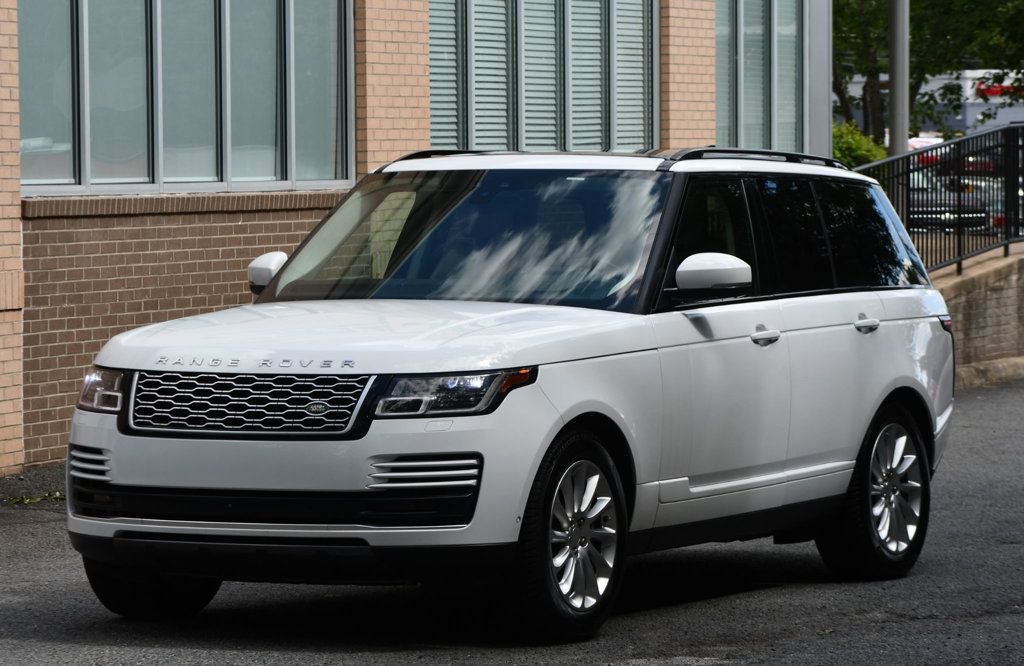 Used 2018 Land Rover Range Rover HSE image 3