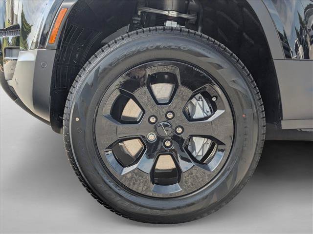 New 2026 Land Rover Defender 110 S AWD/4WD image 10