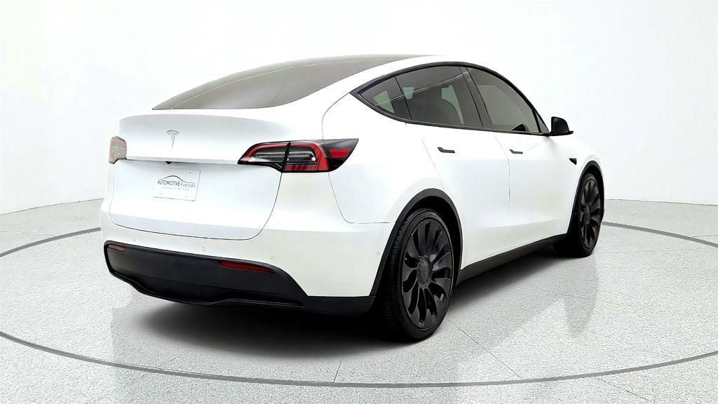 Used 2022 Tesla Model Y Performance AWD/4WD image 5
