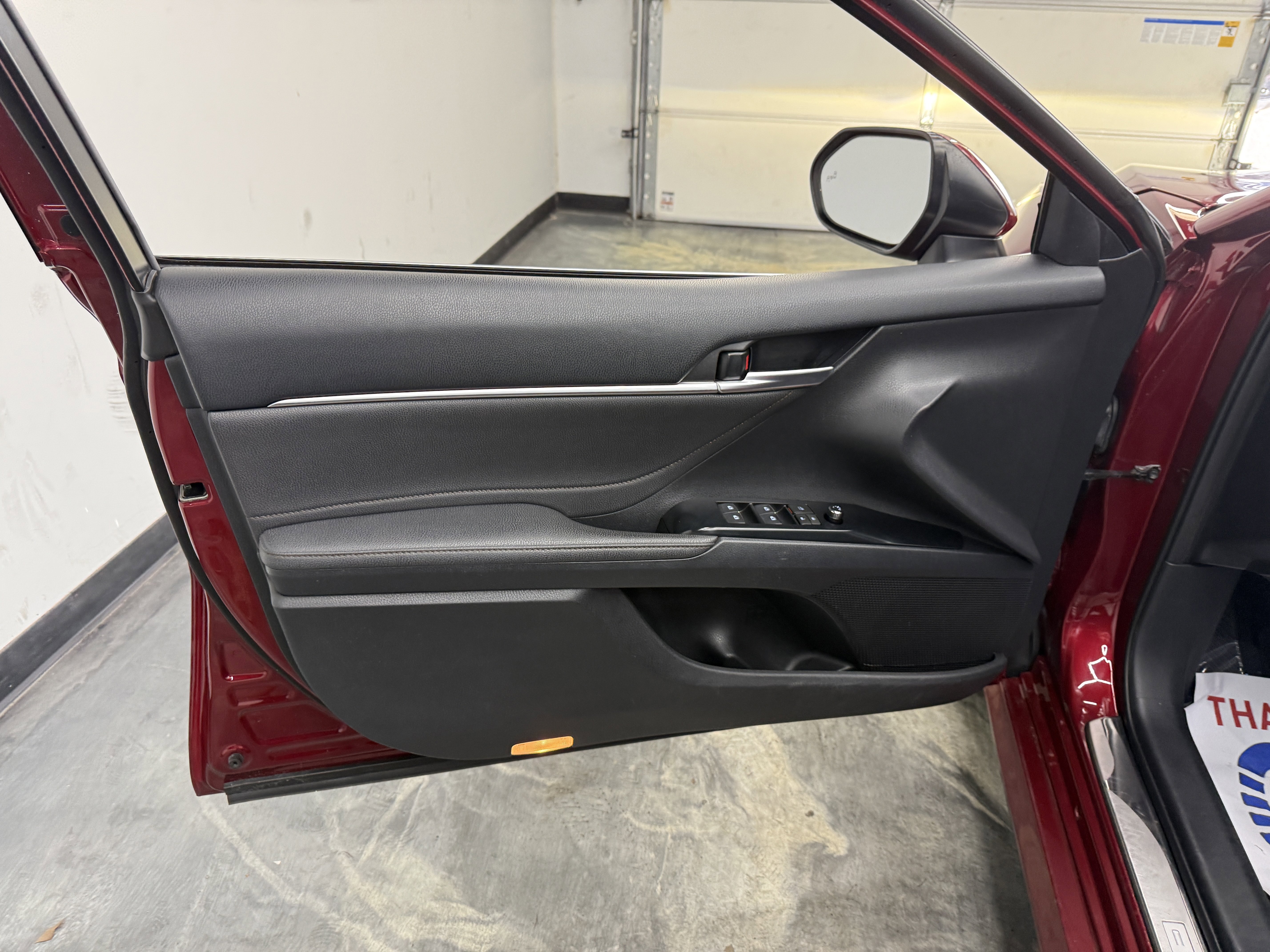 Used 2018 Toyota Camry XLE FWD image 10