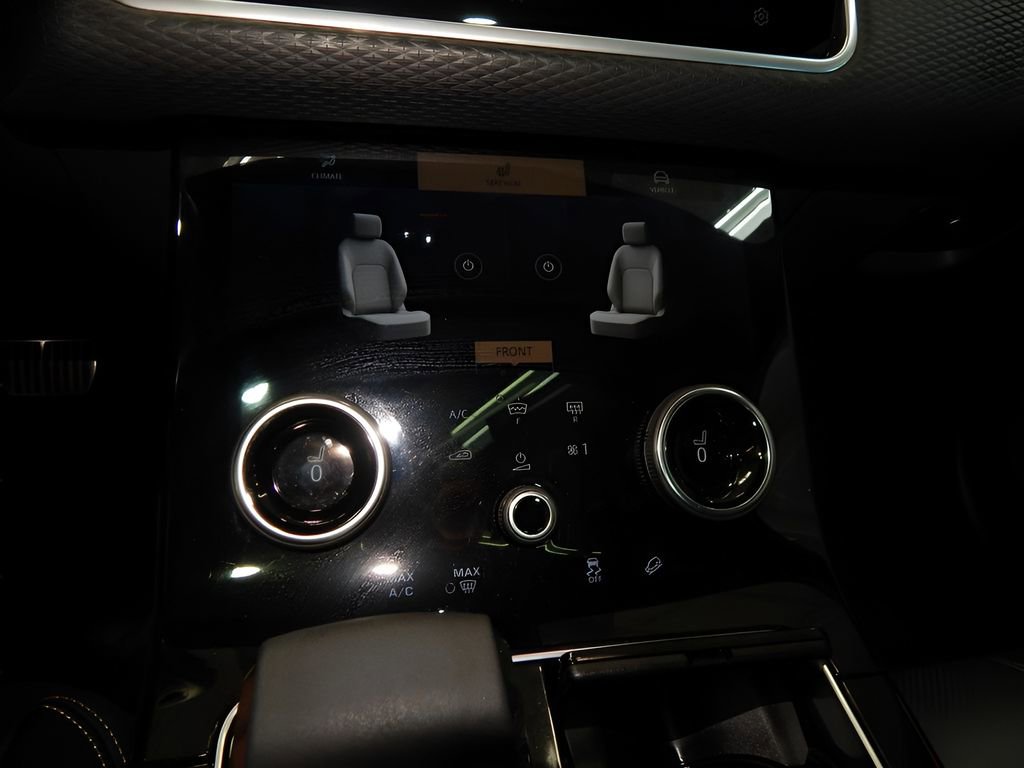 Used 2021 Land Rover Range Rover Velar R-Dynamic S image 25