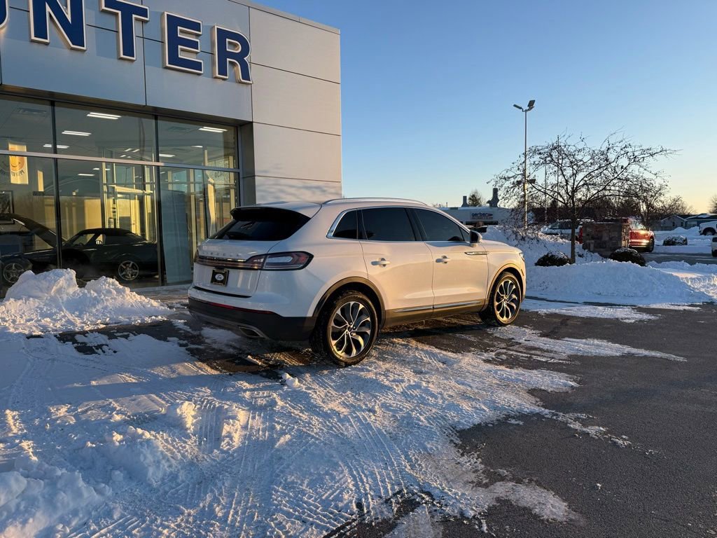 Used 2022 Lincoln Nautilus Reserve image 34