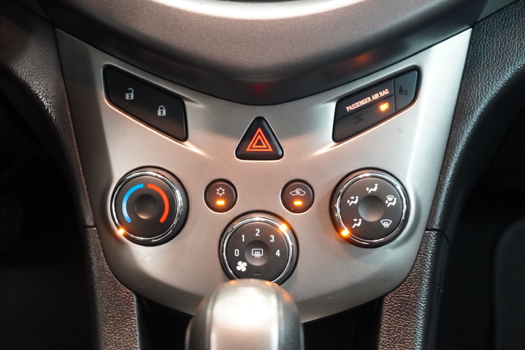 Used 2016 Chevrolet Sonic LT FWD image 21