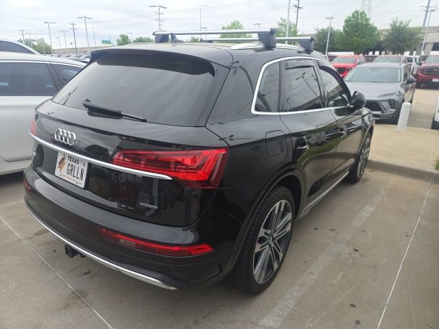 Used 2021 Audi Q5 2.0T Premium w/ Convenience Package image 3