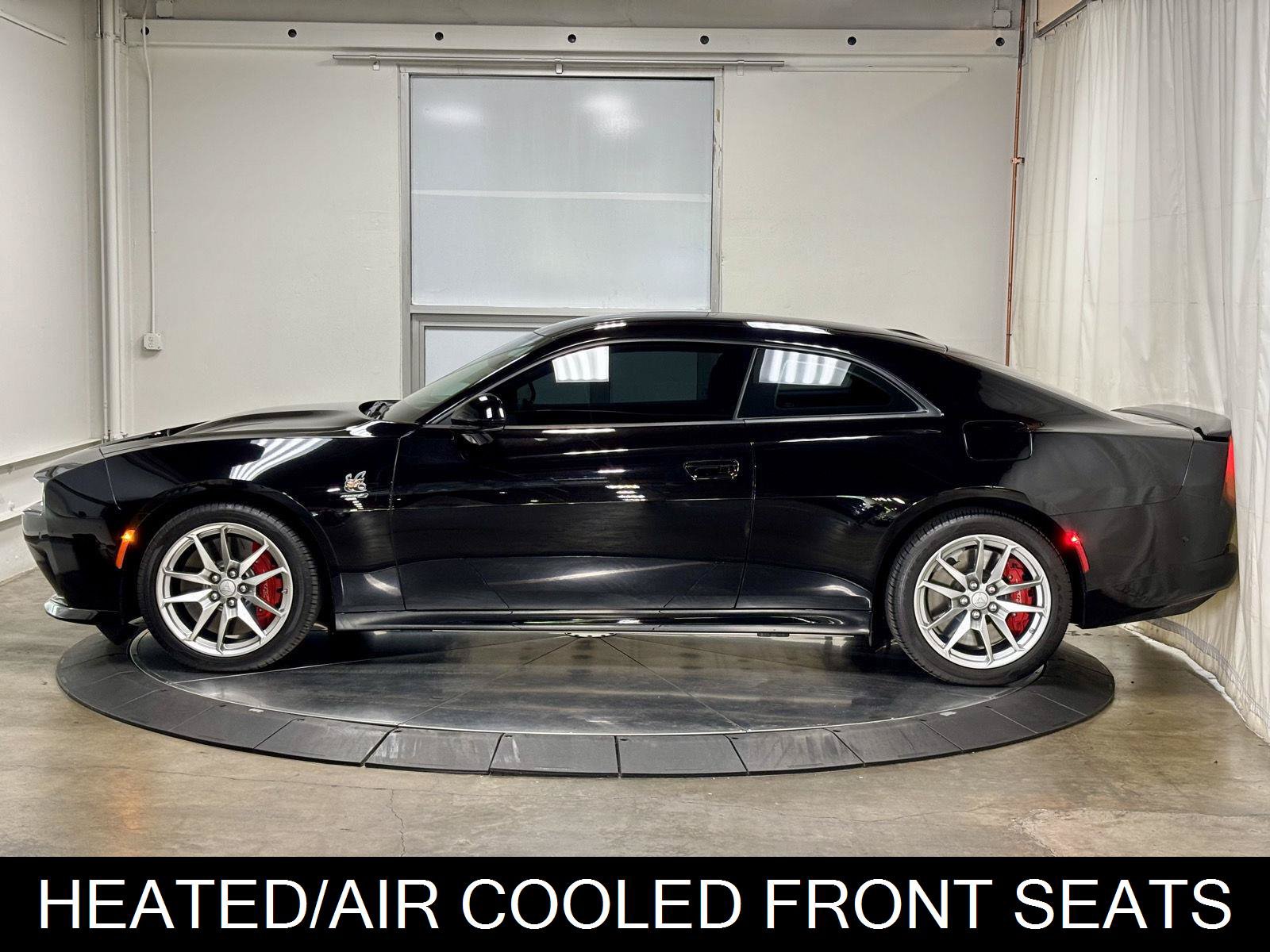 Used 2024 Dodge Charger Daytona Scat Pack w/ Plus Group AWD/4WD image 6