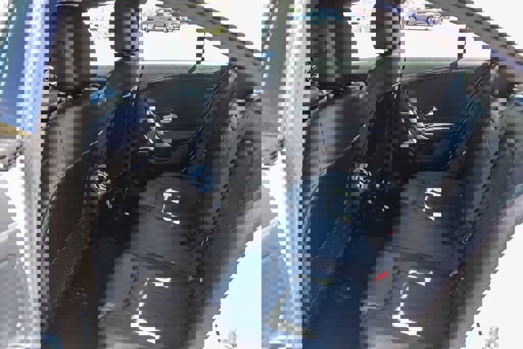 Used 2022 Mercedes-Benz CLA 250 image 17