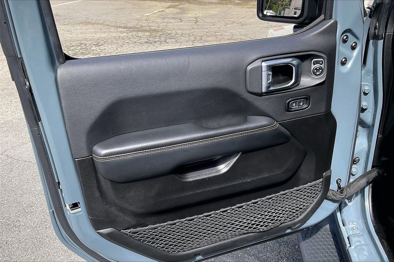 Used 2024 Jeep Wrangler Unlimited Sahara image 26