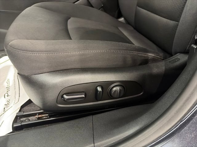 Used 2023 Chevrolet Malibu LT FWD image 10