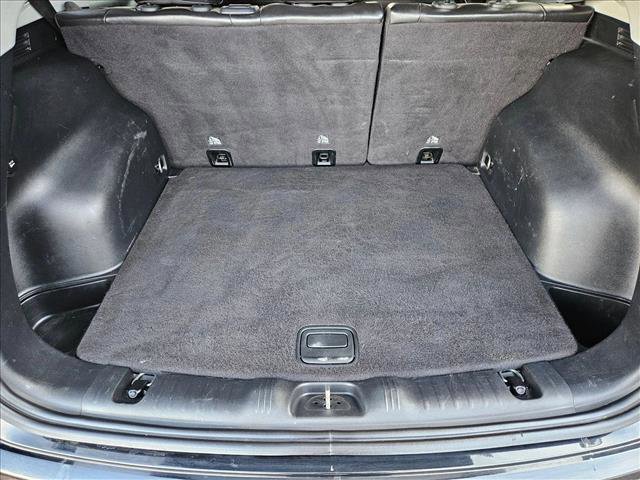 Used 2018 Jeep Compass Latitude w/ Popular Equipment Group FWD image 6