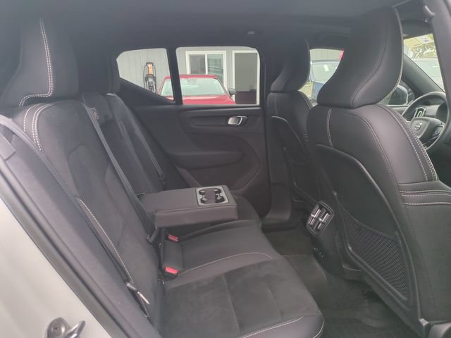 Certified 2023 Volvo XC40 Recharge Plus w/ Protection Package Premier AWD/4WD image 28