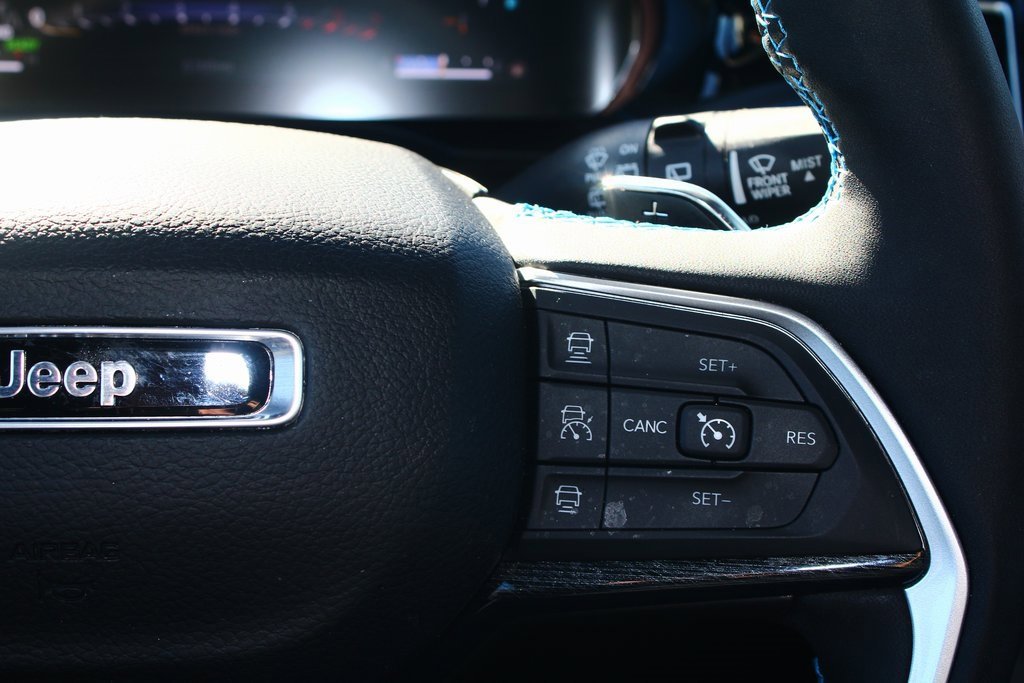 Used 2024 Jeep Grand Cherokee Trailhawk w/ Advanced Protech Group II image 17