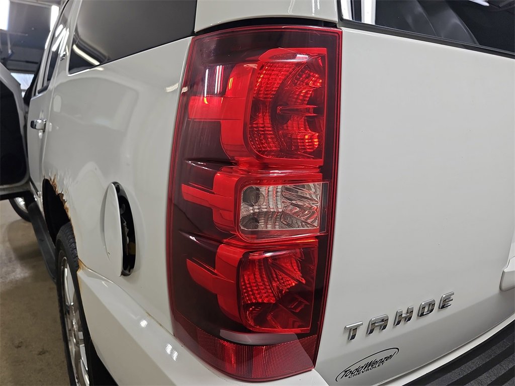 Used 2010 Chevrolet Tahoe LTZ image 39
