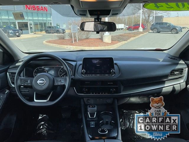 Used 2024 Nissan Rogue SV image 16