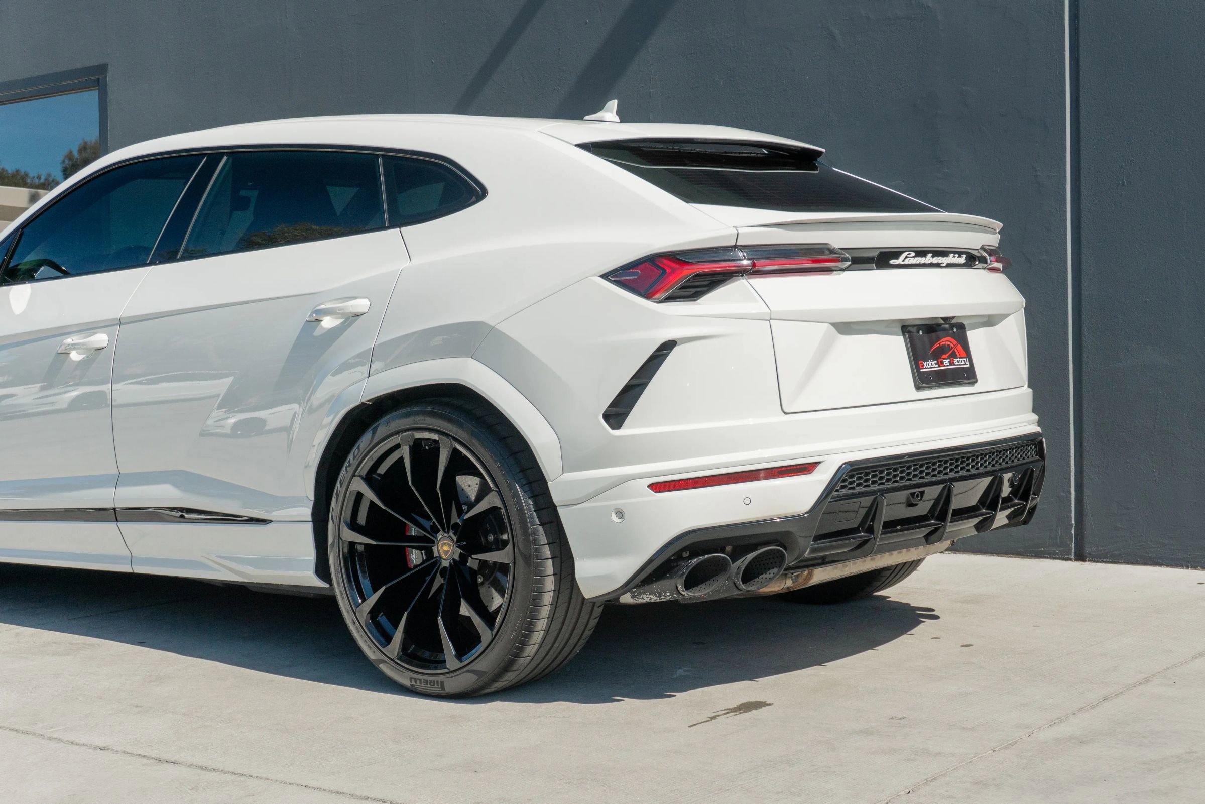 Used 2021 Lamborghini Urus image 22