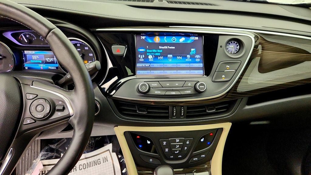 Used 2020 Buick Envision Essence w/ Experience Buick Package FWD image 18