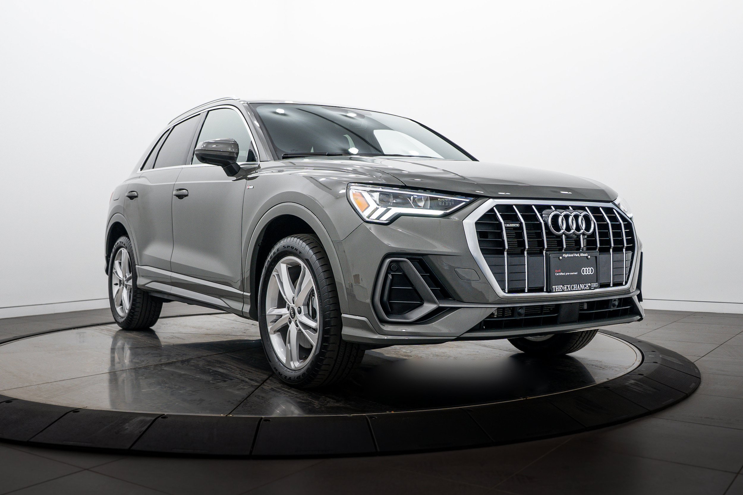 Certified 2023 Audi Q3 2.0T Premium Plus w/ Premium Plus Package AWD/4WD image 1