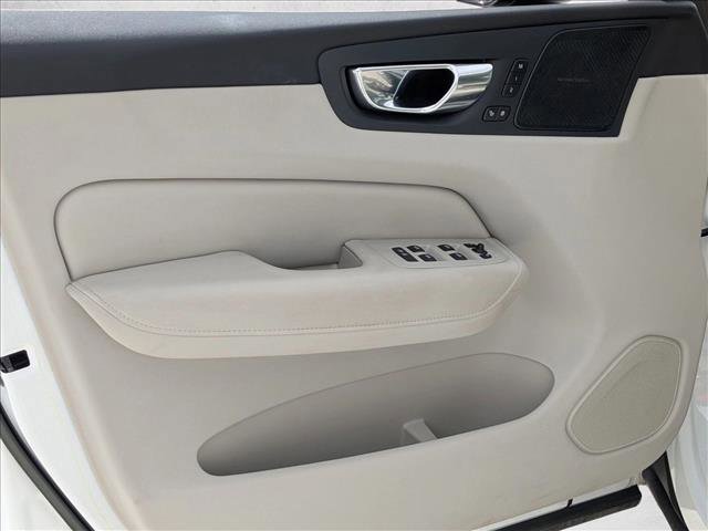 Used 2023 Volvo XC60 T8 Ultimate w/ Protection Package Premier image 11