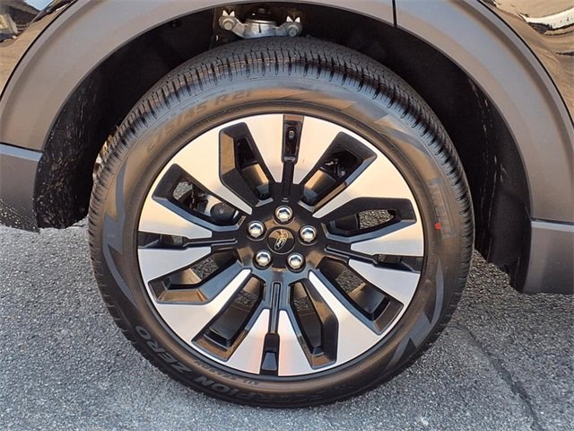 New 2025 Ford Explorer Platinum w/ LUX Leather Package image 9
