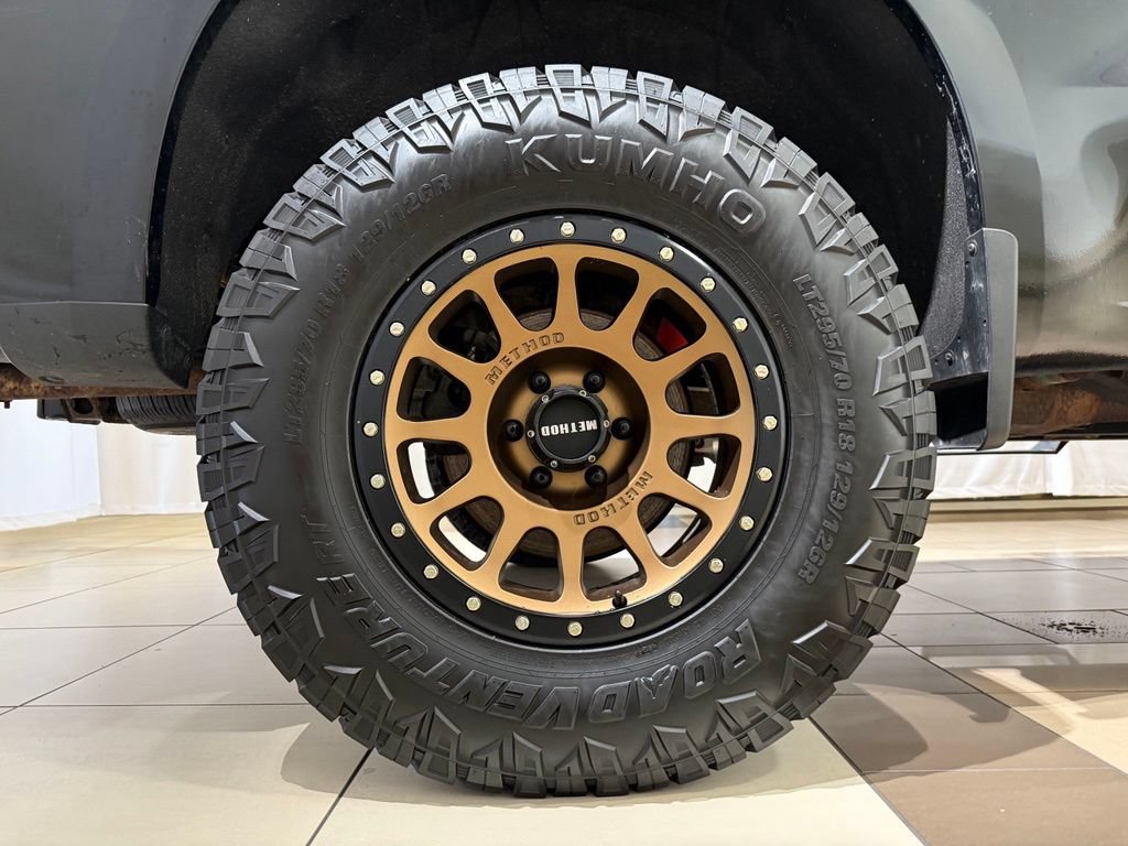 Used 2021 Chevrolet Silverado 1500 LT Trail Boss w/ Convenience Package II AWD/4WD image 9