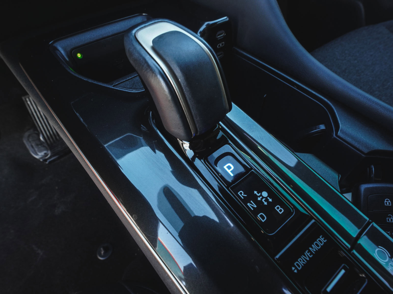 Used 2024 Toyota Crown XLE image 28