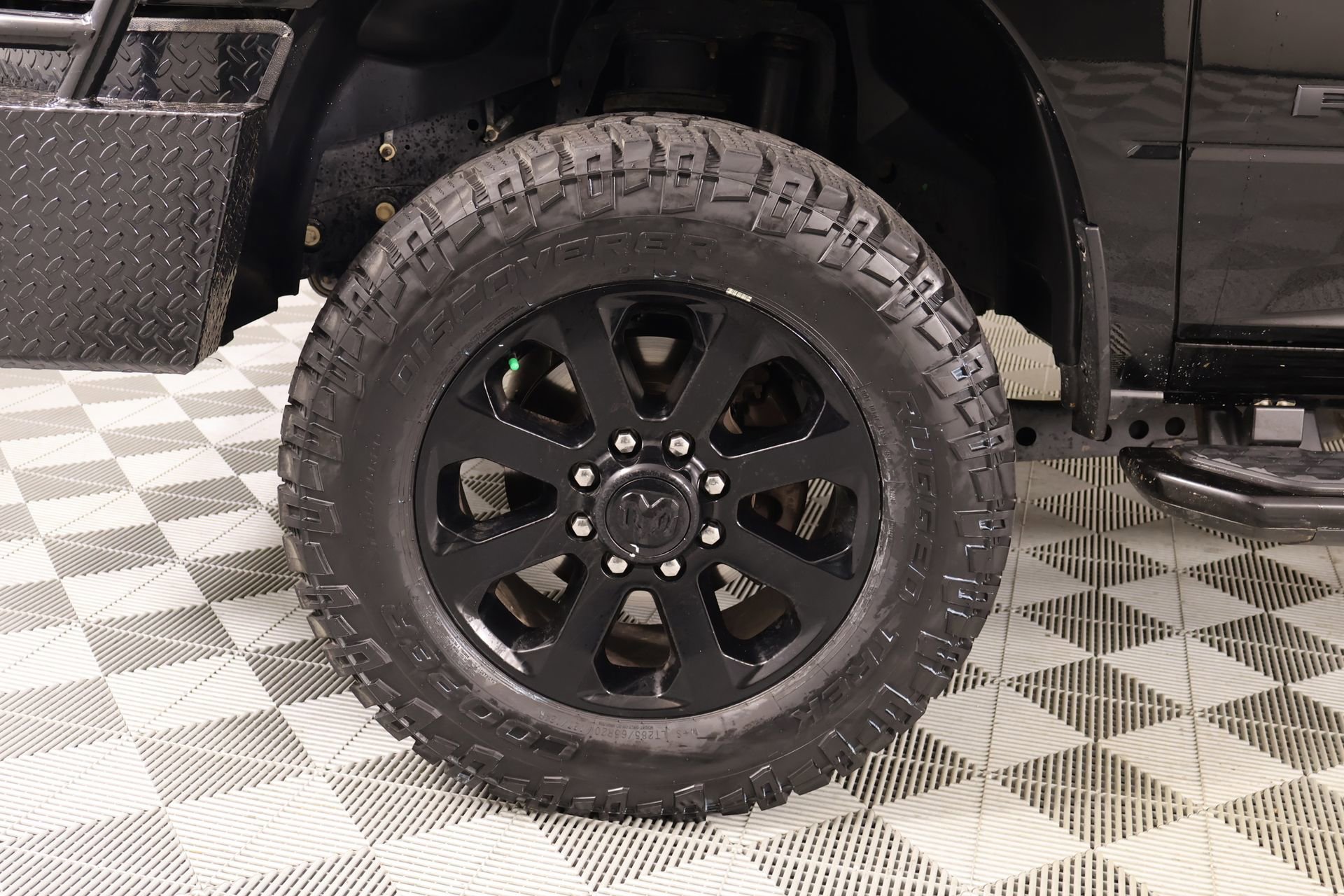 Used 2023 RAM 2500 Big Horn w/ Night Edition AWD/4WD image 17