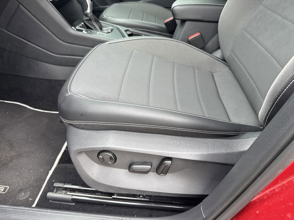 Used 2023 Volkswagen Taos SE image 13