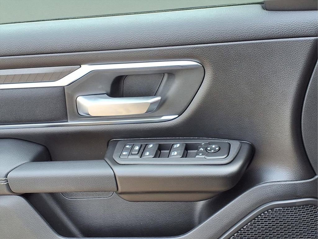 New 2026 RAM 1500 4x4 Crew Cab image 18