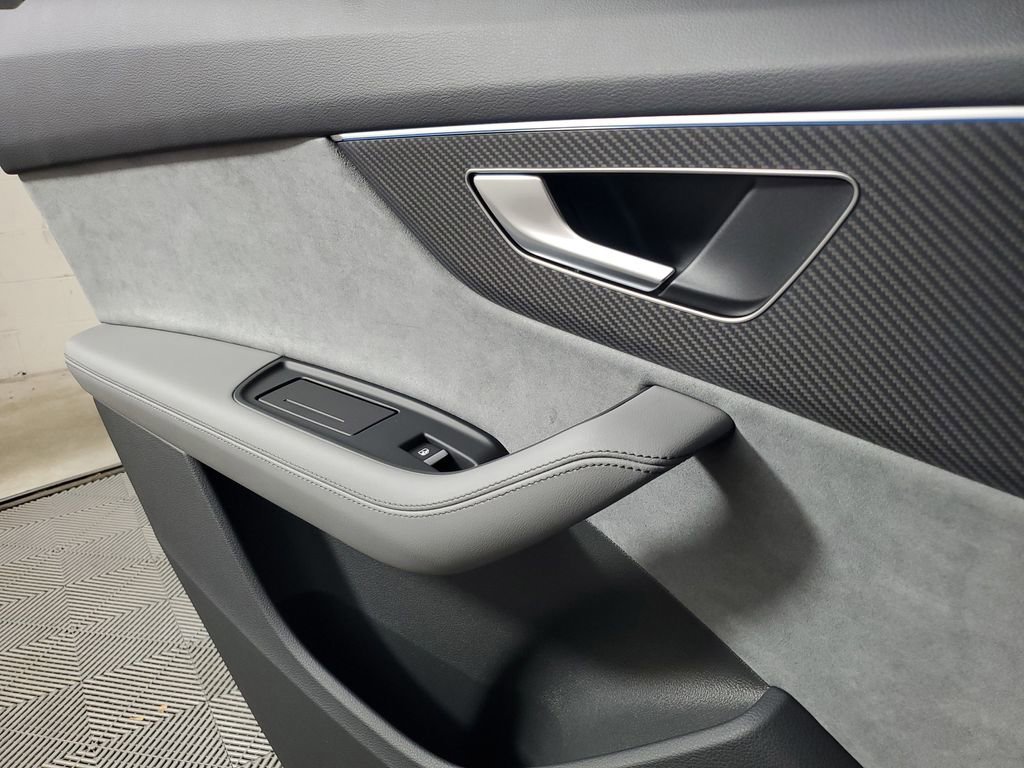 New 2026 Audi SQ7 Premium Plus image 17