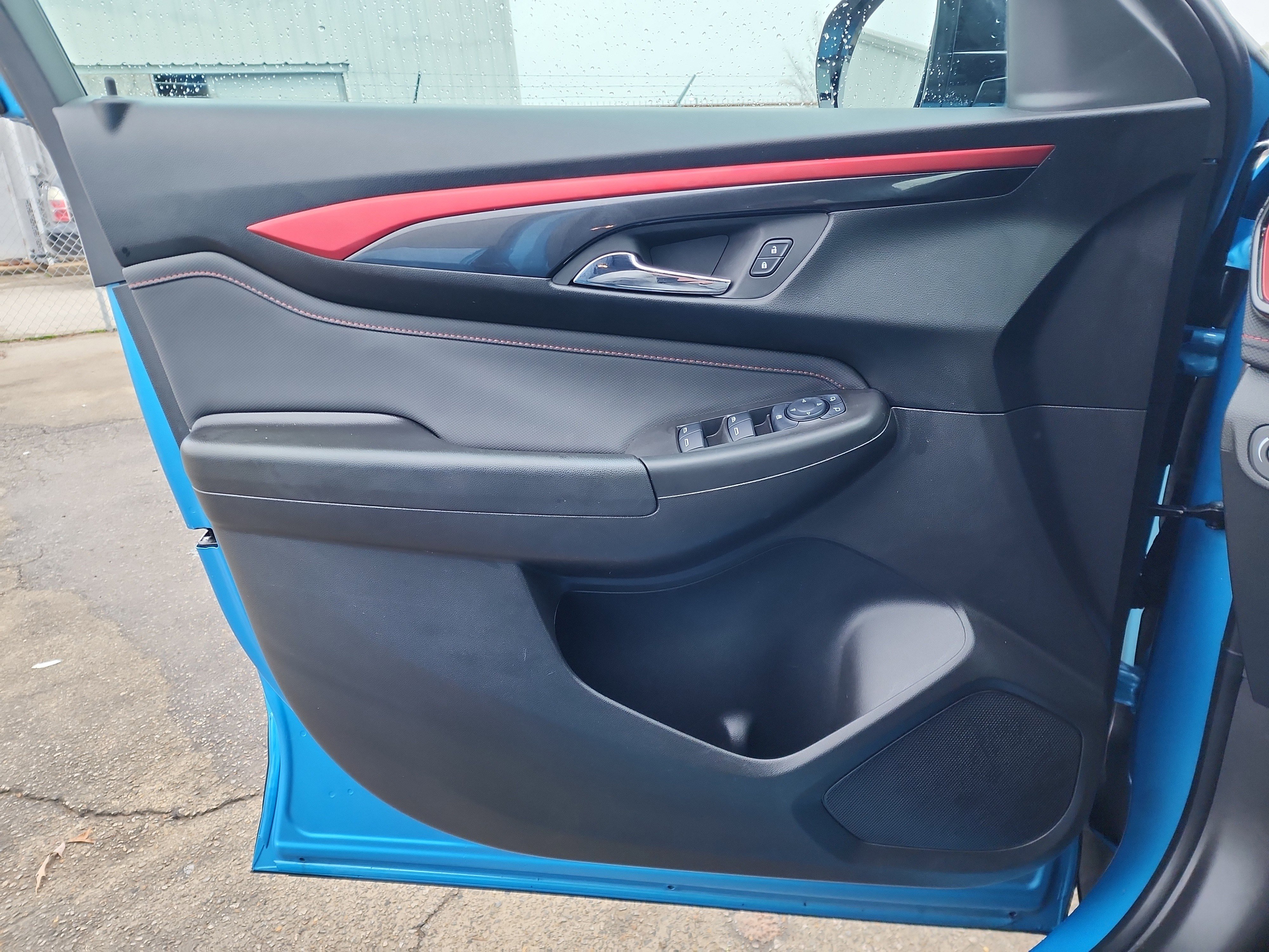 Used 2025 Chevrolet TrailBlazer RS w/ Driver Confidence Package image 17