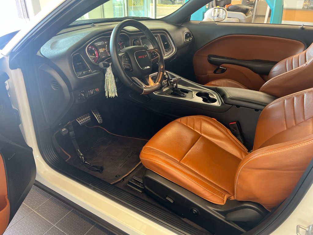 Used 2016 Dodge Challenger SRT Hellcat RWD image 13