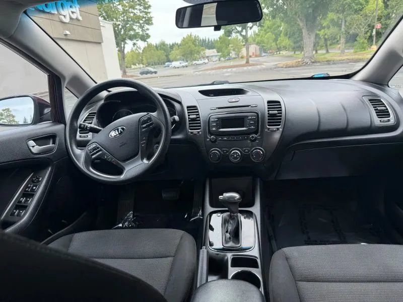 Used 2018 Kia Forte LX image 18