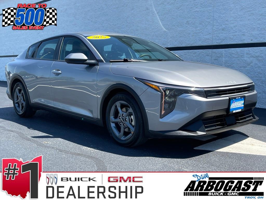 Used 2025 Kia K4 FWD image 1