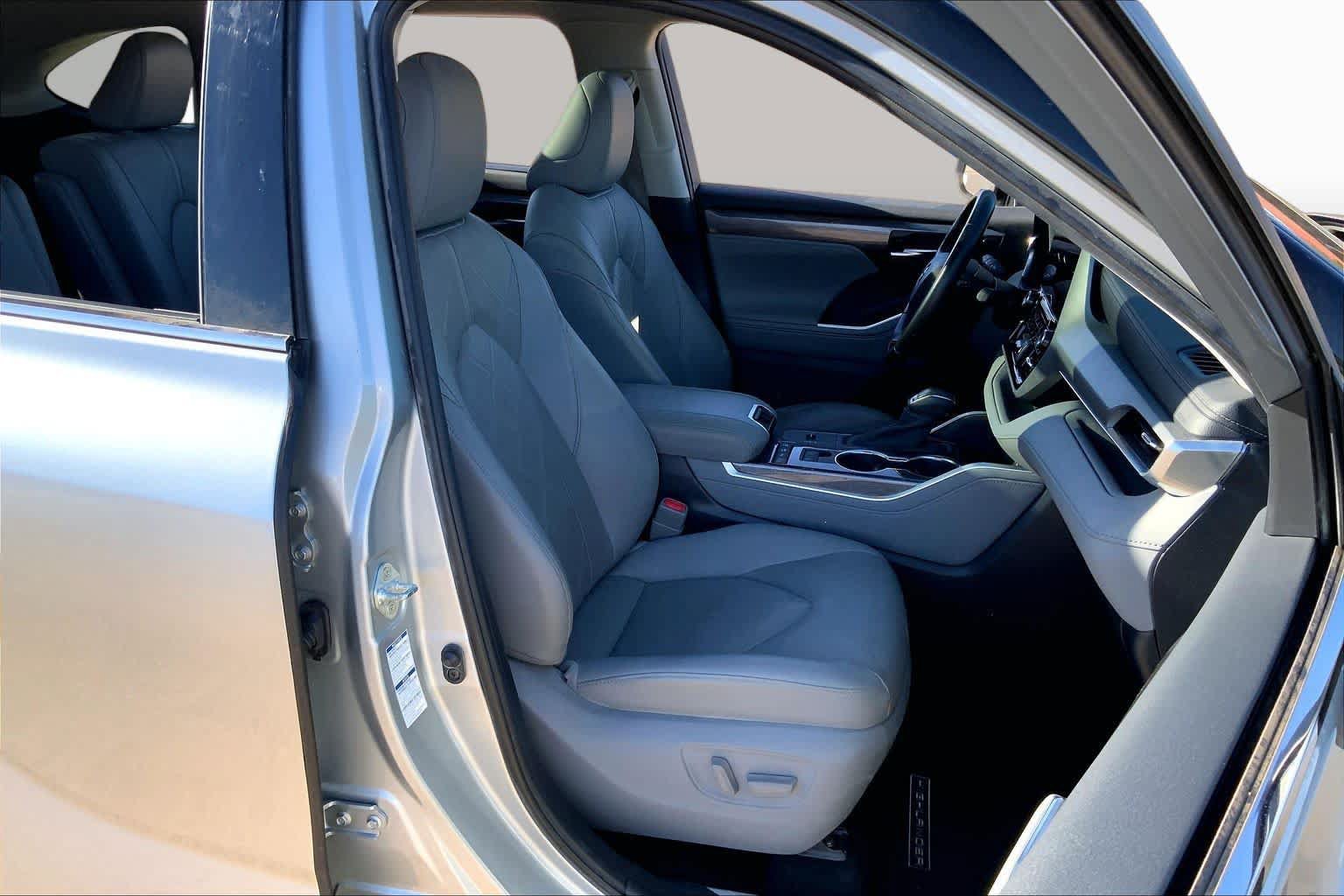 Used 2020 Toyota Highlander Platinum AWD/4WD image 20