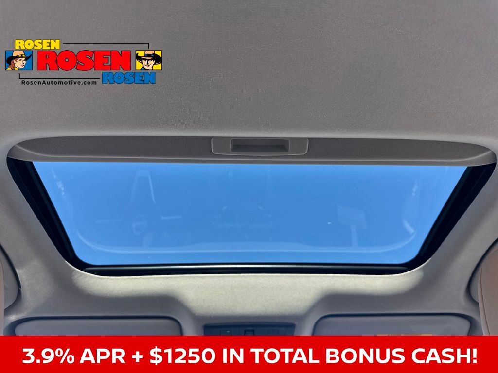 New 2025 Nissan Sentra SV w/ SV Premium Package image 31