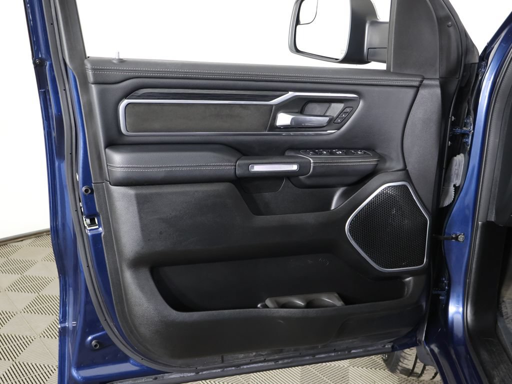 Used 2023 RAM 1500 Laramie AWD/4WD image 23