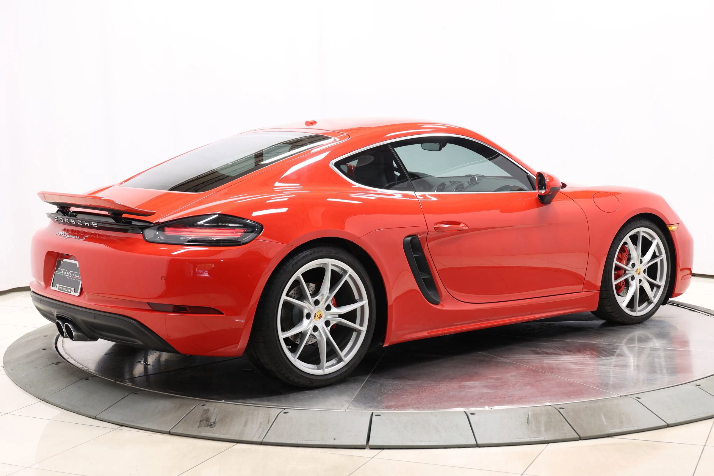 Used 2017 Porsche 718 Cayman S image 4