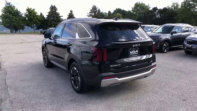 New 2026 Kia Sorento S image 9