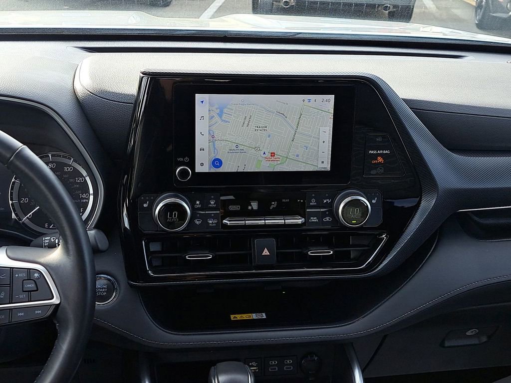 Used 2023 Toyota Highlander XSE image 18