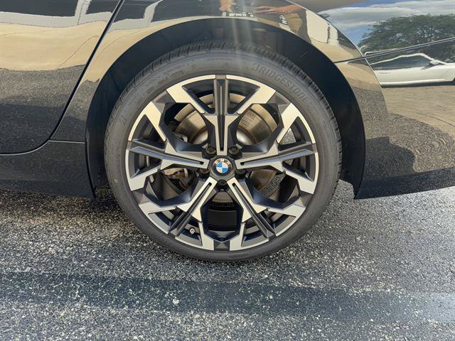 New 2025 BMW 330i xDrive Sedan w/ Convenience Package AWD/4WD image 52