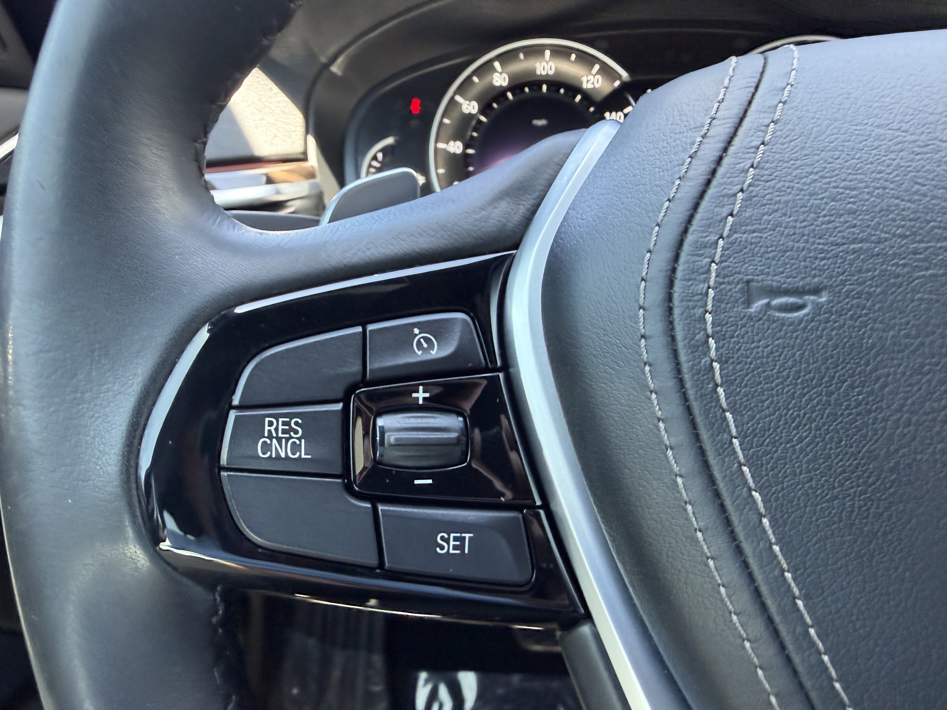 Used 2019 BMW 530i w/ Convenience Package RWD image 31