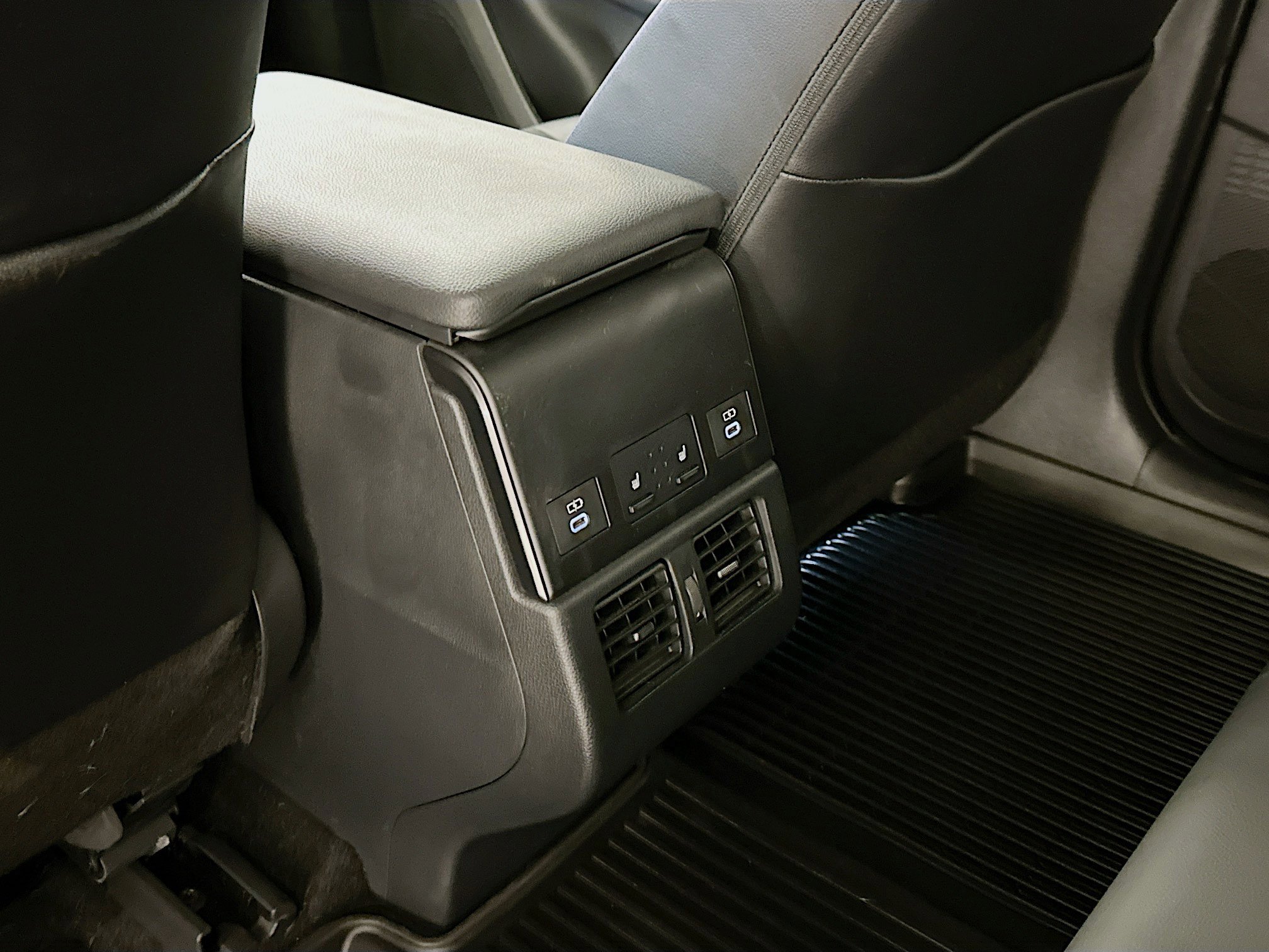 Used 2023 Toyota bZ4X Limited w/ Weather Package AWD/4WD image 29