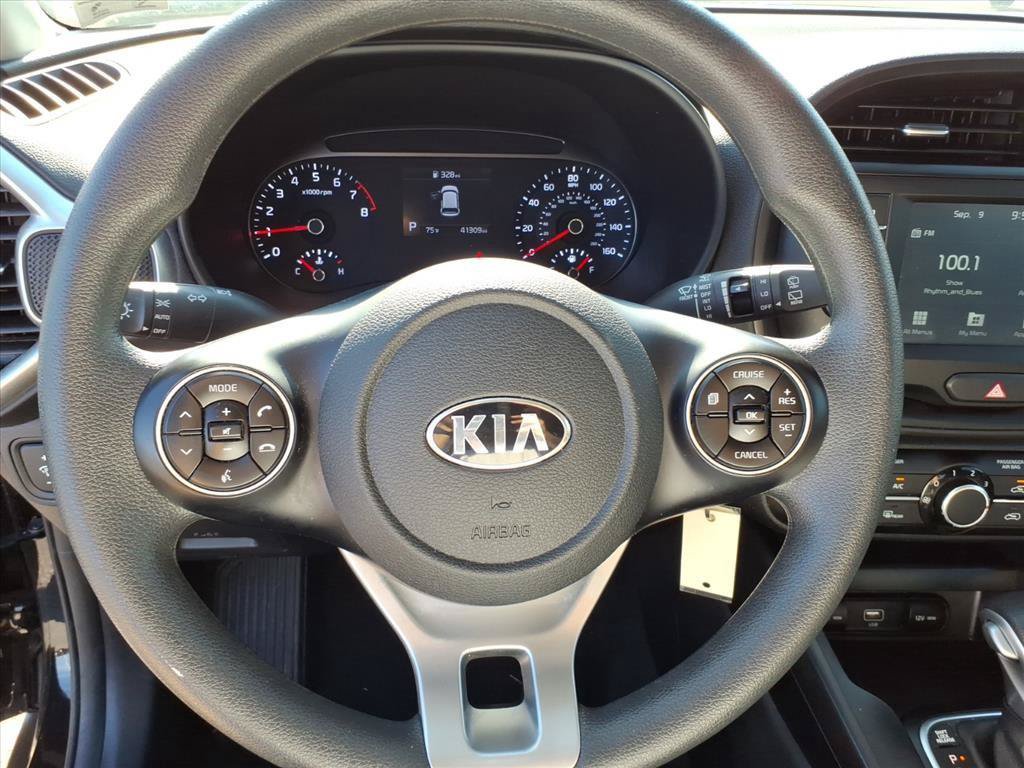 Used 2021 Kia Soul LX FWD image 17