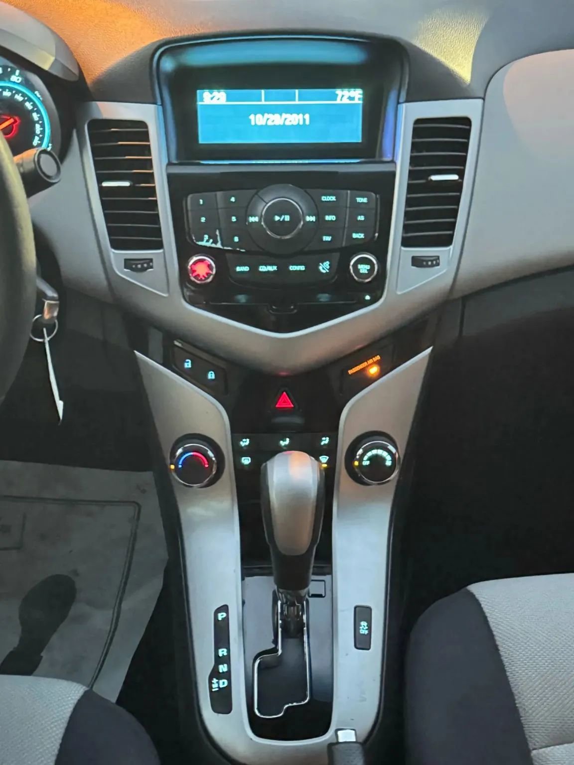 Used 2014 Chevrolet Cruze LS image 17