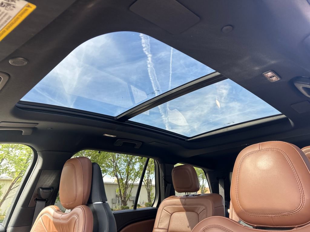 Certified 2023 Lincoln Aviator Reserve w/ Equipment Group 201A image 24