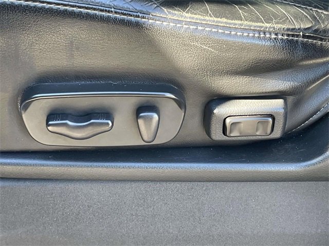 Used 2015 Nissan Armada Platinum w/ 2nd Row Captain Seat Package image 20